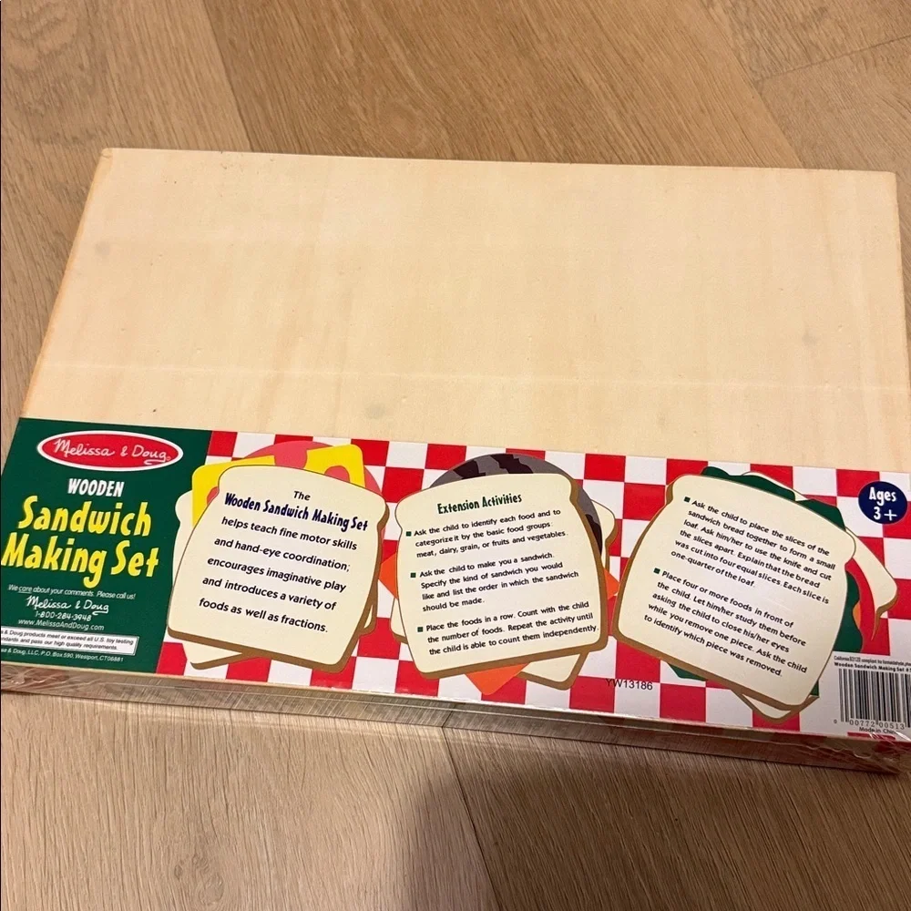 Melissa & Doug Wooden Sandwich-Making Pretend Play Food Set new in sealed box
